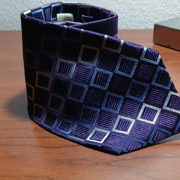 MICHAEL Michael Kors Purple and Blue Square Pattern Tie - Picture 7 of 9